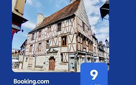 2 pièces totalement rénové au cœur de Bourges